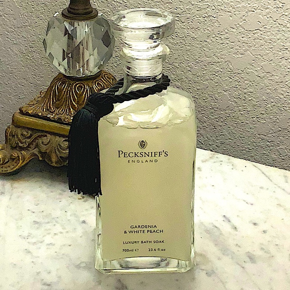 PECKSNIFF’S ENGLAND NOURISH GARDENIA & WHITE PEACH LUXURY BATH SOAK NEW 23.6 FL